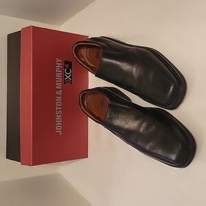 Johnston and Murphy XC4 Penn slip on in 11 1/2 black like new